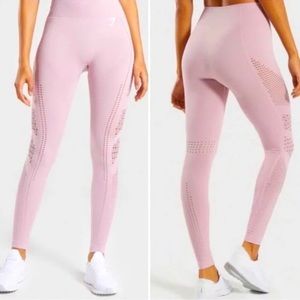 Women’s GYMSHARK Energy + Seamless Cutout Leggings in Mauve Pink. Size Medium